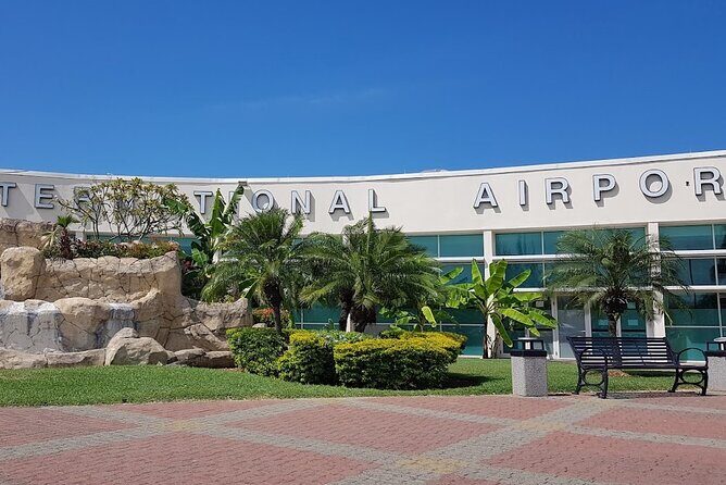 Private MBJ Airport Transfer to Breathless and Secrets Resorts - The Sum Up