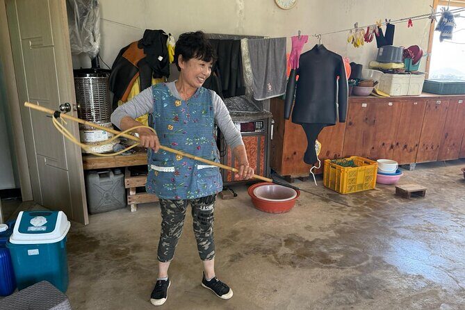 Private Meeting with a Haenyeo: Jeju Shore Excursion - Who Will Enjoy This Tour Most?