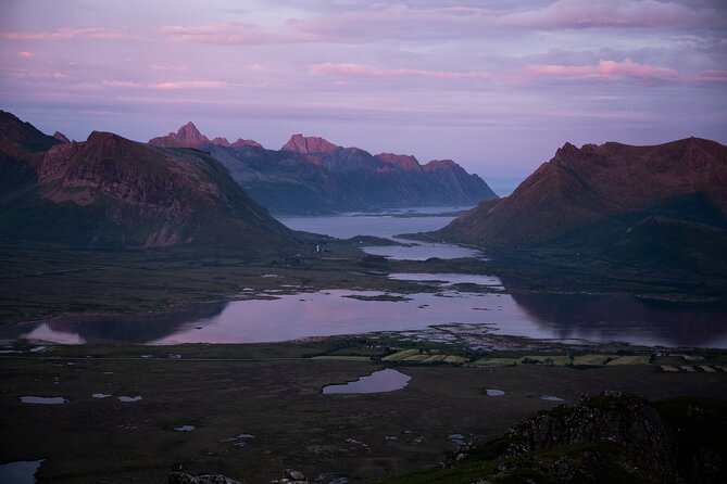 Private Midnight Tour To Gimsøya - Capturing the Northern Lights