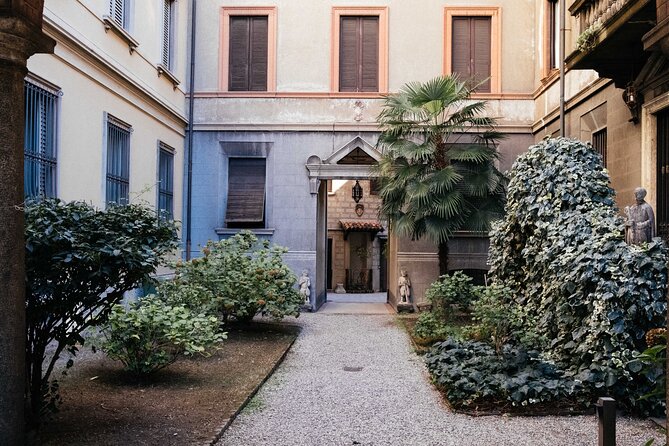 Private Milan Street Photography Walking Tour With an Artist - Weather-Related Considerations