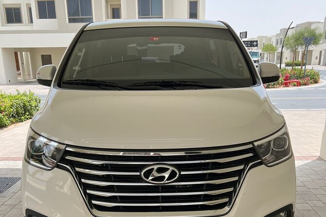 Private Minivan Arrival or Departure Transfer Dubai Airport DXB - Meeting and Pickup Options