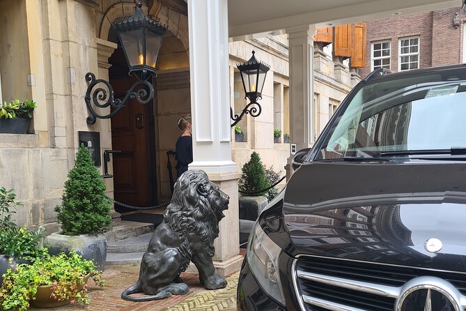 Private Minivan Transfer to or From Schiphol Airport - Booking Confirmation