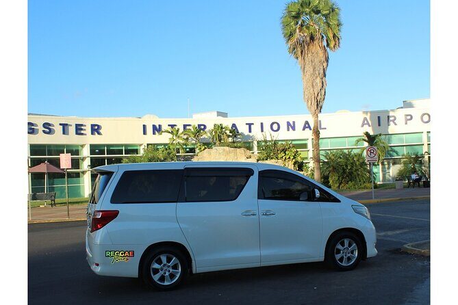 Private Montego Bay Airport Transfer to Riu Palace Aquarelle - The Experience on Arrival