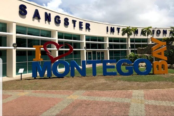 Private Montego Bay Airport Transfer***HOTELS to OCHO RIOS***VIP - A Detailed Look at the Private Montego Bay to Ocho Rios Transfer  