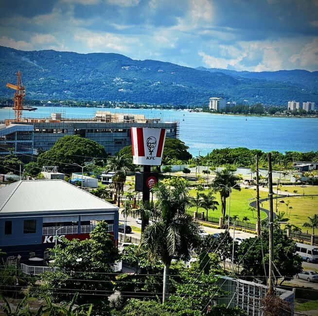 PRIVATE MONTEGO BAY CITY TOUR WITH MAGARITAVILLE - Transportation and Group Size