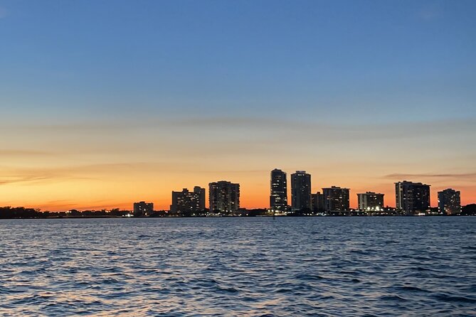 Private Moon-Watch Boat Cruise in Fort Lauderdale - Inclusions