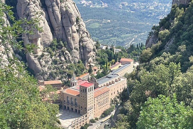 Private Morning Tour Montserrat Monastery From Barcelona - Inclusions and Exclusions