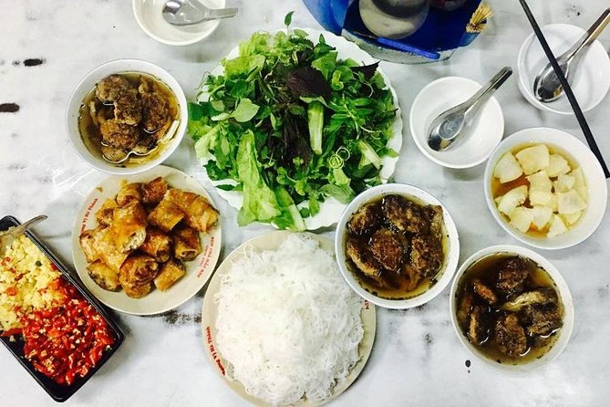 (Private/Motor/Cutural) Street Food Experience in Hanoi Old Quarter - Selecting Date and Travelers