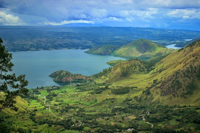 Private Mount Pusuk Buhit Hiking Tour From Samosir Island - Tour Overview