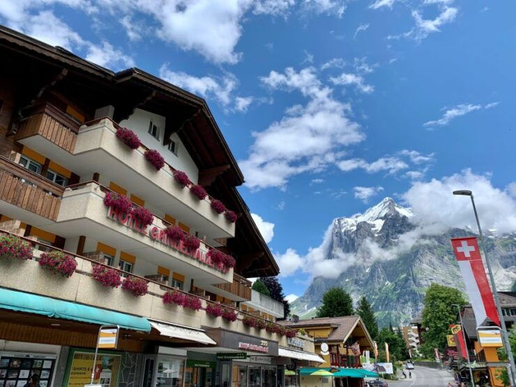 Private Mountain Tour & Hike From Zurich - Tour Highlights