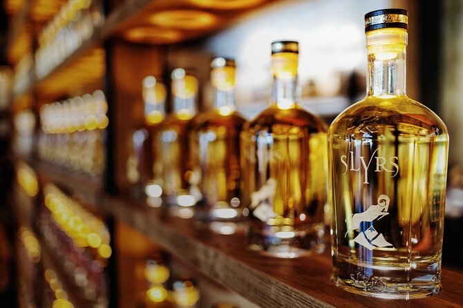 Private Munich Whiskey Distillery-Tour and 3-Course Menu - Dining Experience at Ratskeller