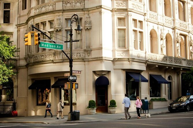 Private New York Christmas Tour With Driver and Guide - Tour Overview and Itinerary