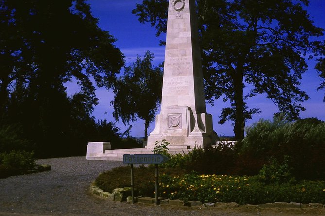 Private New Zealand Battlefield Tour in Flanders From Bruges - Grave of a Kiwi Rugby Player-Turned-Soldier