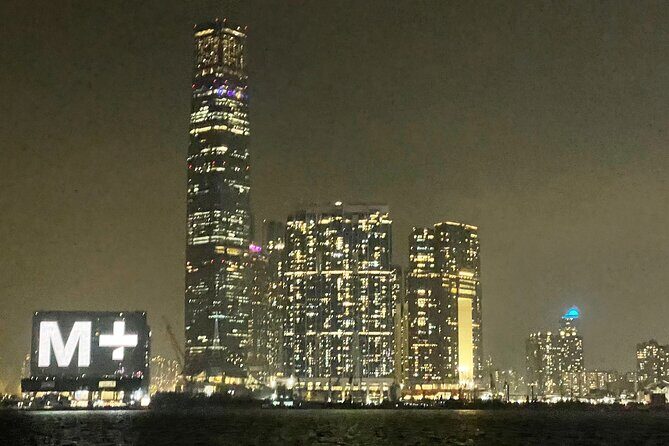 Private Night Harbour Boat Cruise in Hong Kong (15 people max) - Meeting Point and Timing