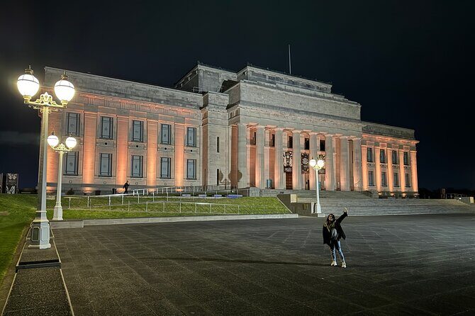 Private Night Tour of Auckland, Sky Tower Bar, Bridge & Museum - A Complete Look at the Auckland Night Tour Experience