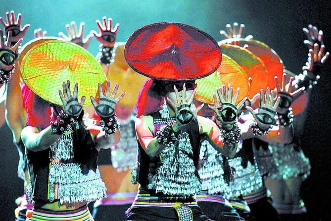 Private Night Tour to Enjoy Dynamic Yunnan Show - What Makes This Tour Stand Out