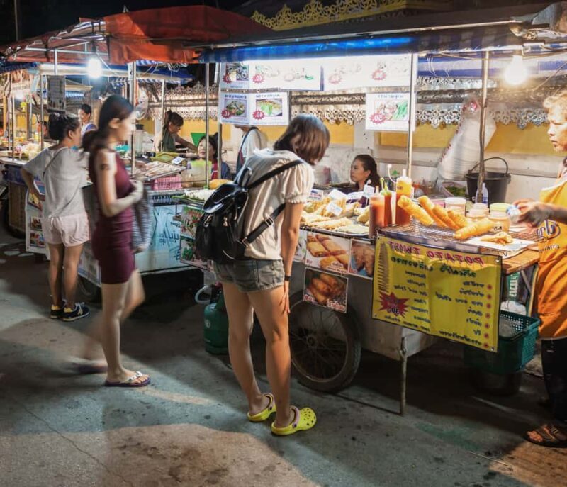 Private Night Tuk-Tuk Tour in Bangkok: Markets & Landmarks - Who is This Tour Best For?