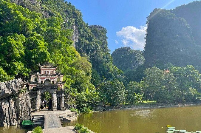 Private Ninh Binh Day Trip: Trang An & Bich Dong - FAQ