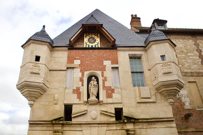 Private Normandy: Rouen, Honfleur, Etretat Trip From Paris With Calvados Tasting - Visiting Etretat