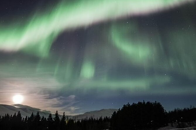 Private Northern Lights Jeep Tour With a Photographer - Tour Highlights