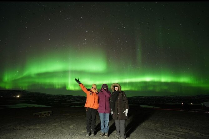Private Northern Lights Tour With Hot Chocolate in Iceland - Tour Location and Duration