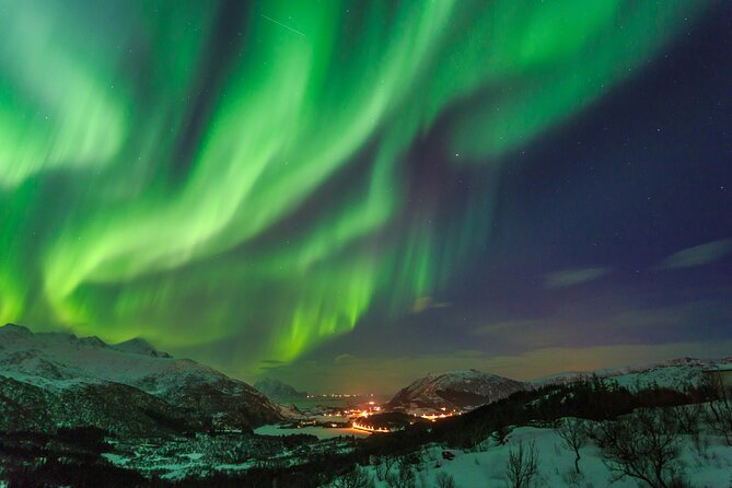 Private Northern Lights Tour With Hot Chocolate in Iceland - Additional Tour Information and Accessibility