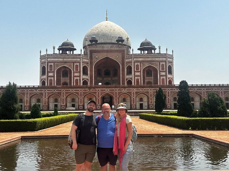 Private Old and New Delhi Guided Full or Half Day City Tour - The New Delhi monuments need time, not just a photo