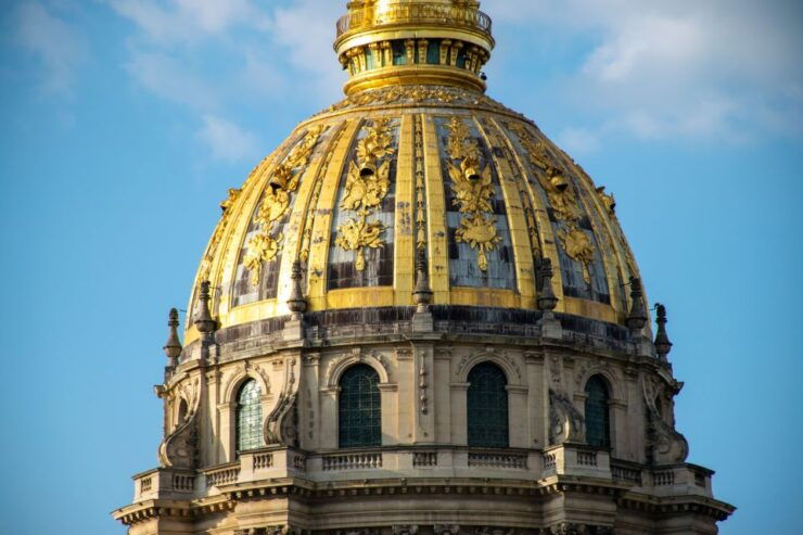 Private One Day E-Bike Tour of Paris Famous Landmarks - Language Options and Live Commentary