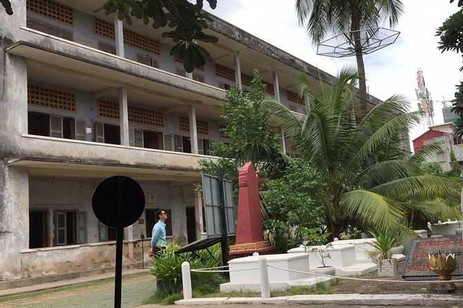 Private One Day Trip in Phnom Penh Capital City - Historical Landmarks