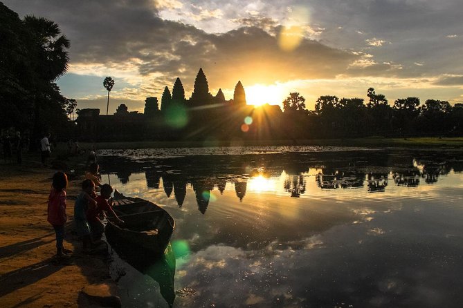 Private One-Day Tuktuk Small Tour of the Oldest Angkor Temples - Pickup Details