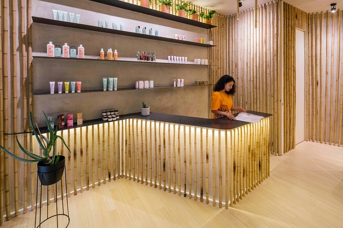 Private One-Hour Massage or Spa Treatment, Madrid - Operator Information
