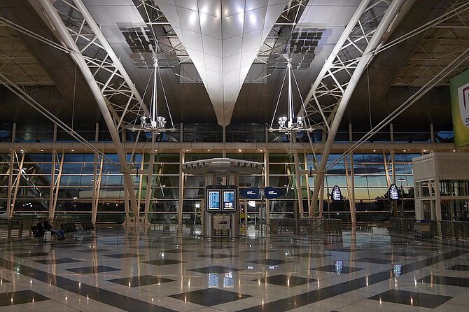 Private ONE WAY Arrival or Departure Transfer From/To Porto AIRPORT - CITY - Accessibility and Participation Details