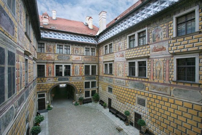 Private One Way Sightseeing Transfer From Vienna to Prague via Cesky Krumlov - Good To Know