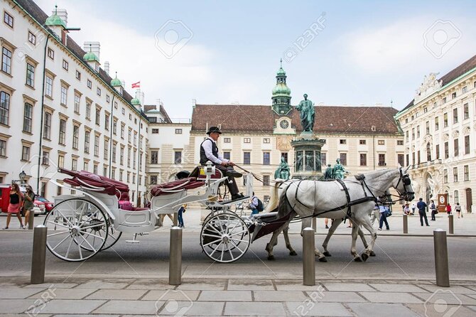 Private One Way Transfer From Cesky Krumlov to Vienna - Lowest Price Guarantee