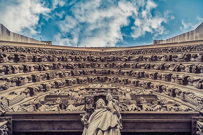 Private One Way Transfer From Paris City to Disneyland Paris - Background