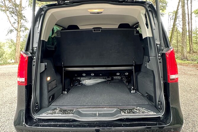 Private One-Way Transfer Lisbon City From/To Lisbon Airport - Booking Information