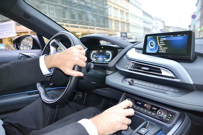 Private One-Way Transfer to or From Madrid Airport With Private Pick up - Questions