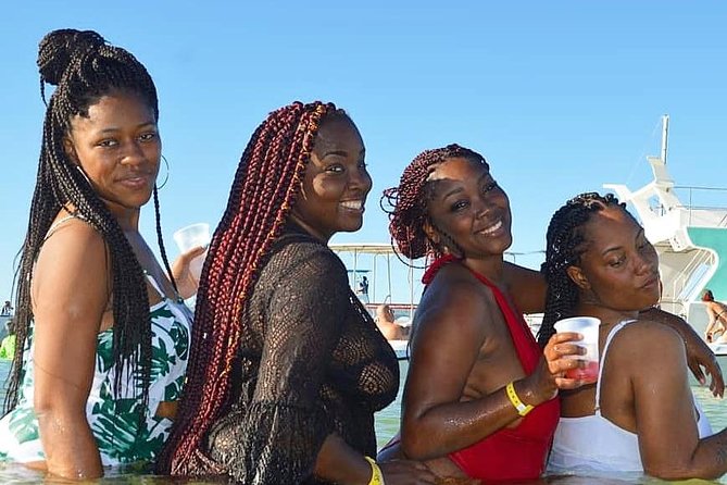 Private Only Adult Hip-Hop & R&B Party Boat - Selecting Date and Travelers for the Private Party Boat