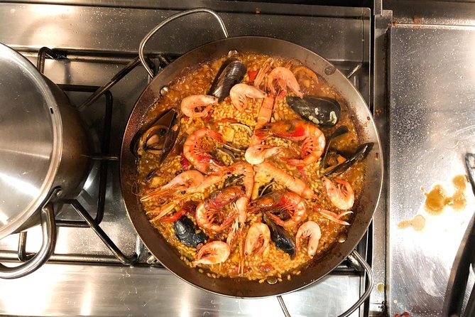 Private Paella Cooking Class and Market Tour in Barcelona - Dining Experience