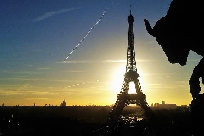 Private Paris Night Tour - With Magic City Lights and Local Vibes - Capturing the Citys Beauty