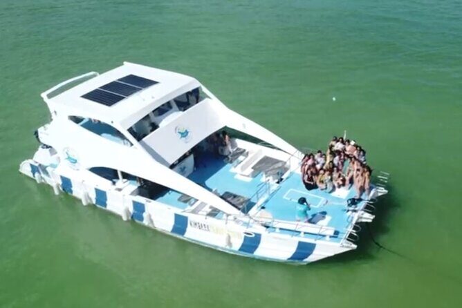 Private Party Boat at Coast of Punta Cana and Bávaro - Good To Know