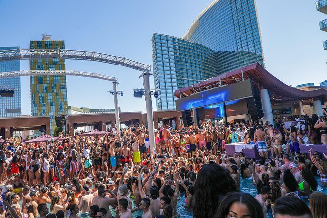Private Party Bus Dayclub Crawl - Who Will Enjoy This Tour?