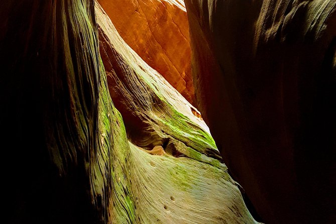 Private Peek-A-Boo Slot Canyon Guided Tours - Tour Details and Inclusions