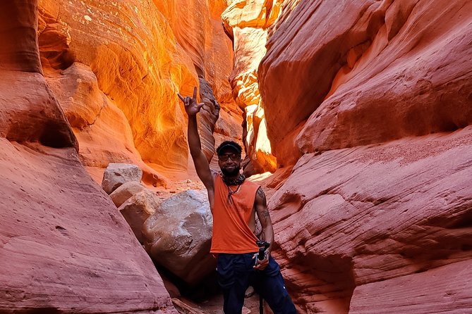Private Peek-A-Boo Slot Canyon Guided Tours - Positive Reviews and Tour Guide Appreciation