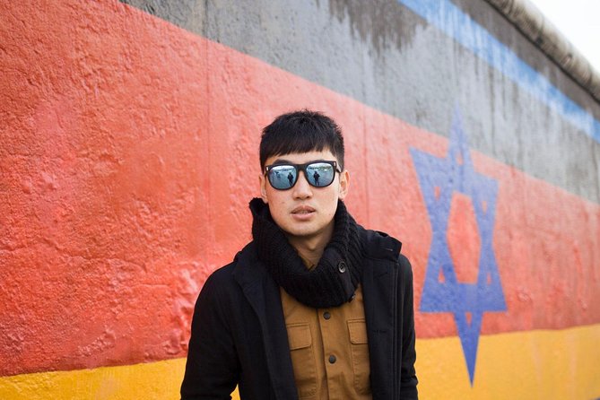 Private Photo Session With a Local Photographer in Berlin - Common Questions