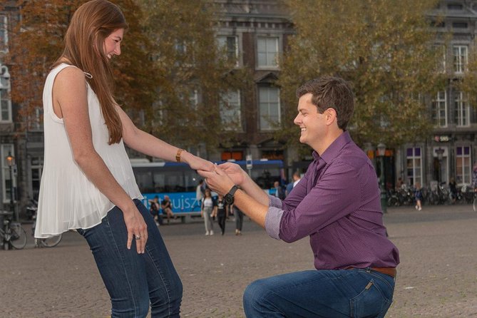 Private Photo Session With a Local Photographer in Brussels - End Point