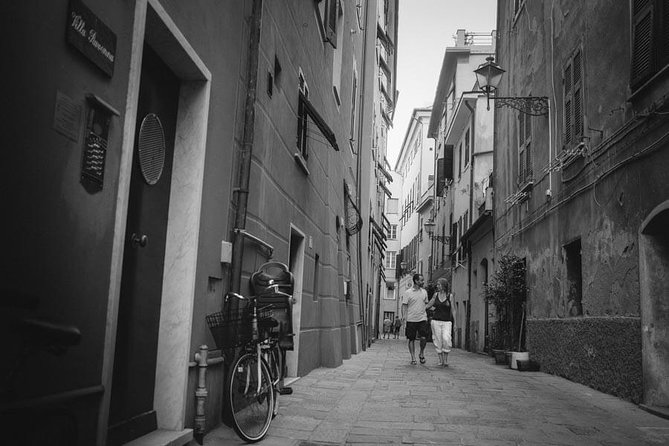 Private Photo Session With a Local Photographer in Chiavari - Pricing and Guarantee