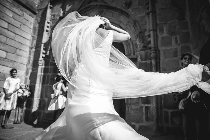 Private Photo Session With a Local Photographer in Cordoba - Private Tour/Activity