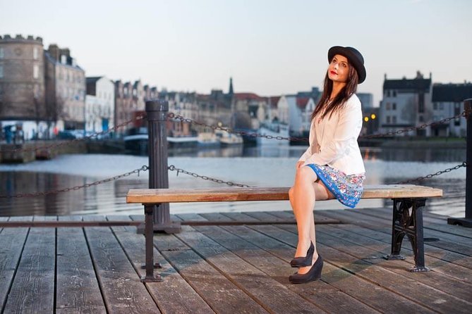 Private Photo Session With a Local Photographer in Falkirk - End Point