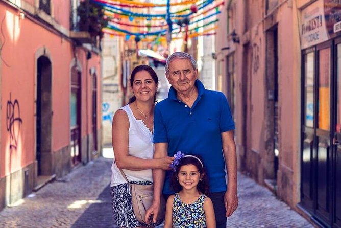 Private Photo Session With a Local Photographer in Madrid - Logistics and Accessibility